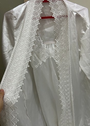 Uzun Kollu Beyaz Nakışlı Bohem Kadın Sabahlık - Görsel 2