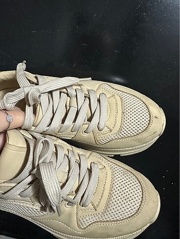 37 Beden Zara spor ayakkabı