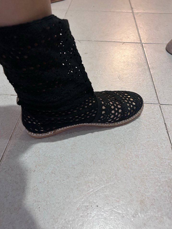 Siyah Nakışlı Dantel bot - Görsel 3