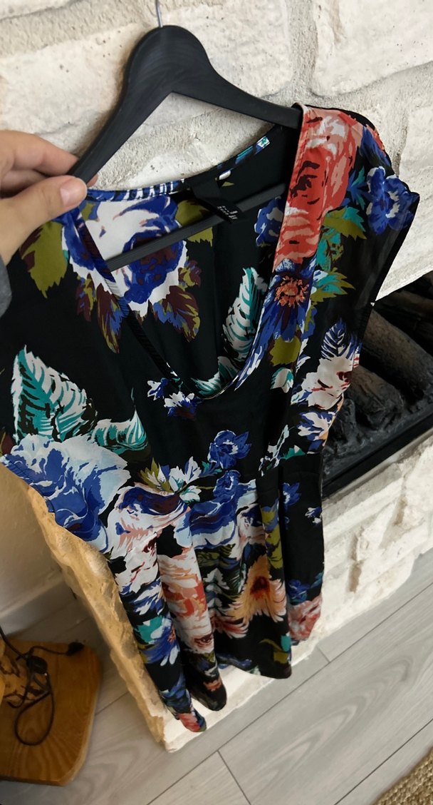 Çiçek Desenli mini Elbise - Görsel 4