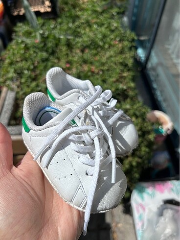 Adidas ilk adım ayakkabısı