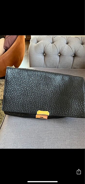 Deri sıfır ayarında Burberry çanta