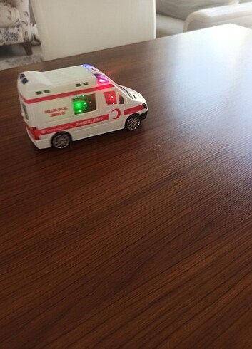  Beden Ambulans ve polis arabasi