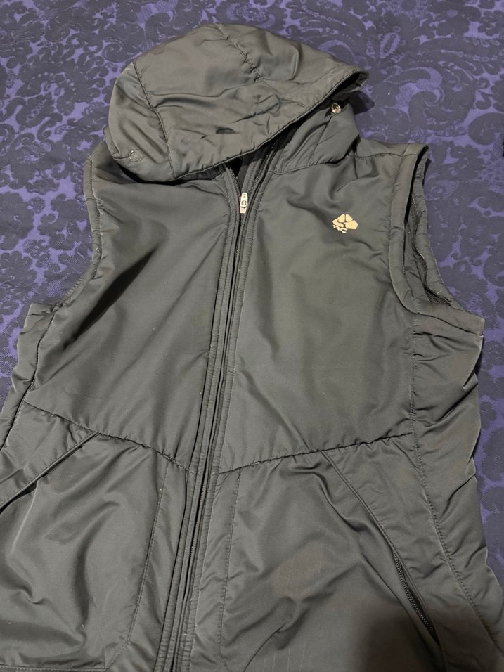 Siyah Kapüşonlu Fermuarlı kadın yelek - Görsel 3