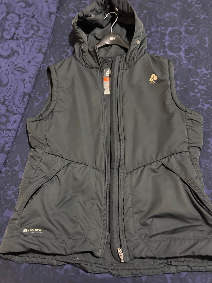 Siyah Kapüşonlu Fermuarlı kadın yelek - Görsel 4