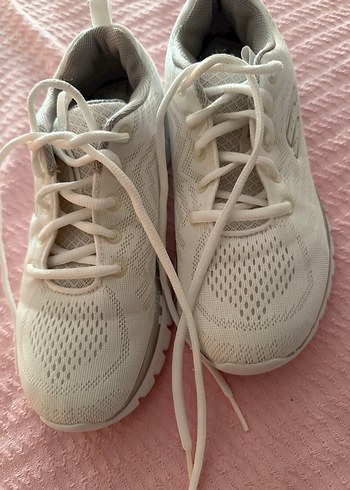 37 Beden Skechers Kadın Beyaz Spor Ayakkabı