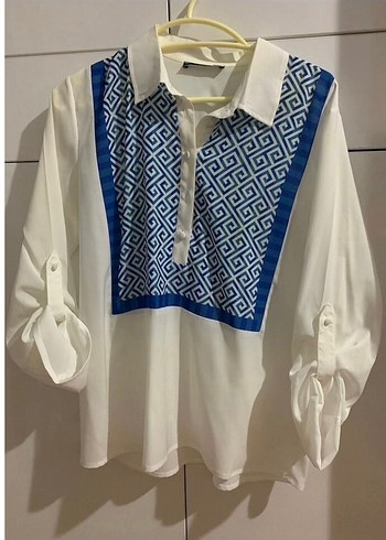 Zara Mavi Geometrik Desenli Beyaz Gomlek