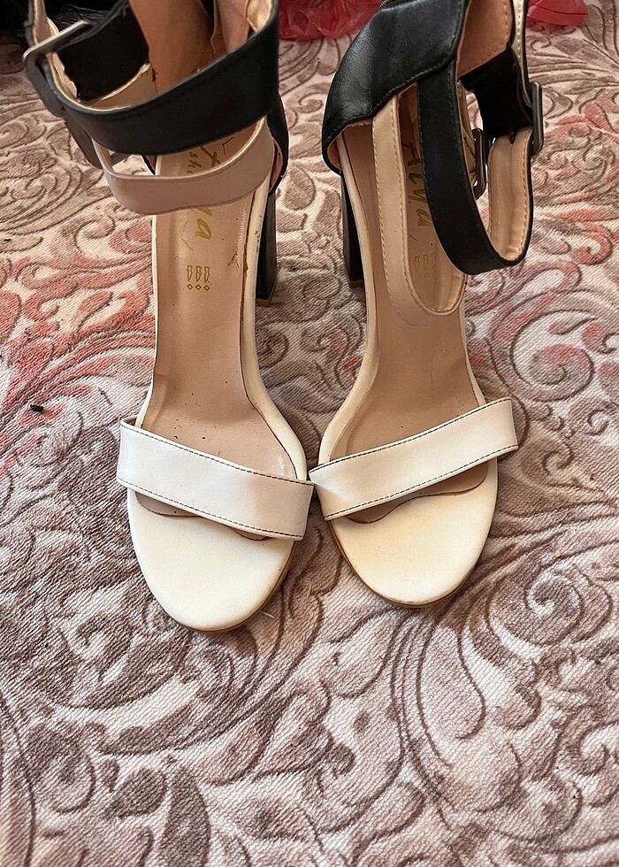 Bayan topuklu sandalet - Görsel 2