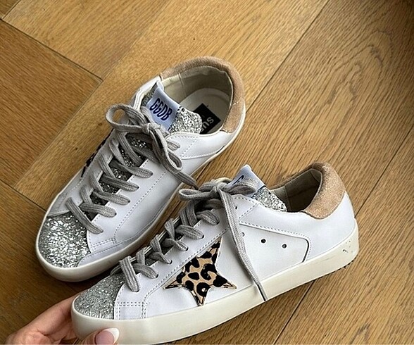 Simli leoparlı golden goose