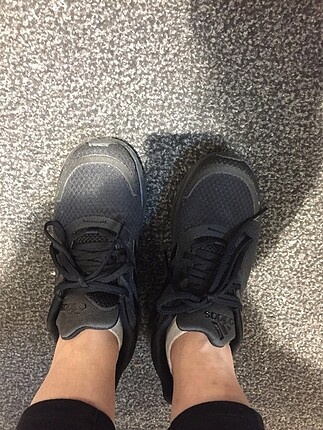 35 Beden siyah Renk Adidas spor ayakkabı