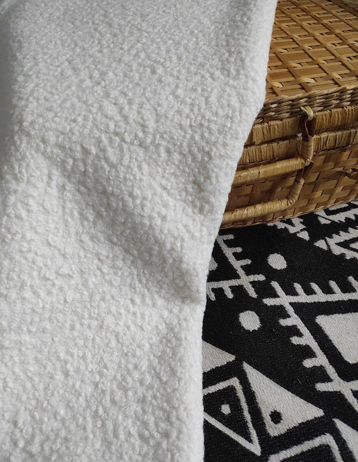 Ekru rengi top yastık - Görsel 3