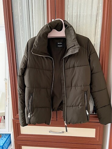Bershka Şişme mont