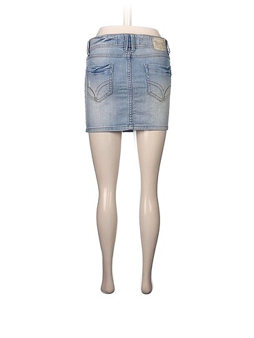 36 Beden Stradivarius Mini Etek %70 İndirimli.