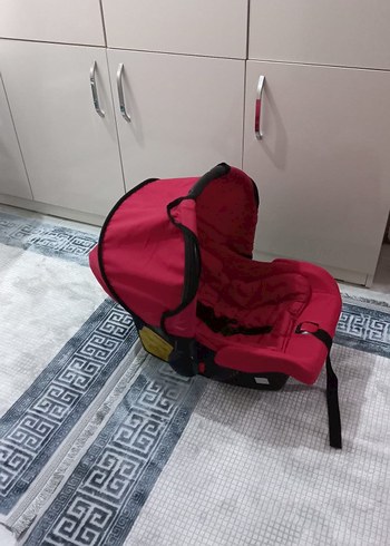 KIRMIZI BEBEK PUSETI UYGUN FIYAT TERTEMIZ AZ KULANILMIS