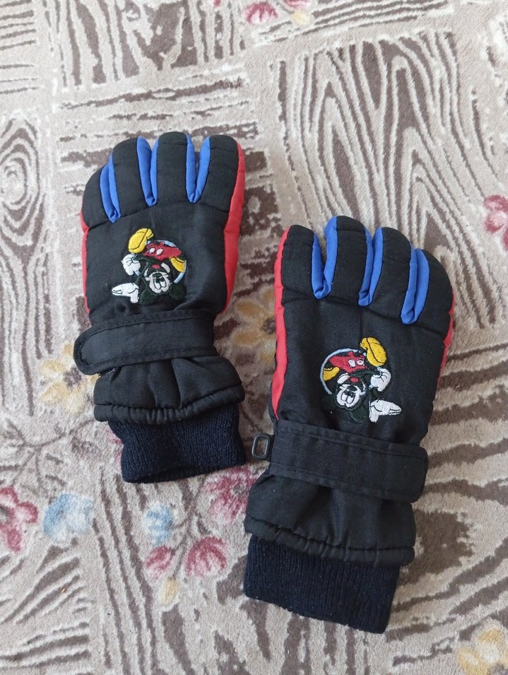Çocuk Siyah Renkli Nakışlı Kar Eldiveni - Görsel 3