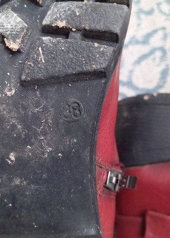 Kırmızı Deri Tokalı Kadın Bot - Görsel 8