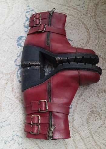 Kırmızı Deri Tokalı Kadın Bot - Görsel 5