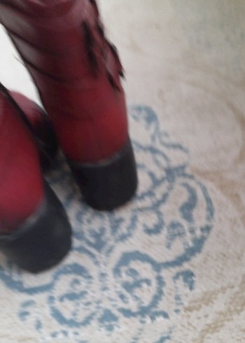 Kırmızı Deri Tokalı Kadın Bot - Görsel 3