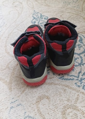 Kırmızı Gri Erkek Çocuk Yılan Desenli Bot - Görsel 4