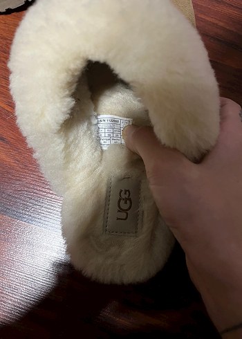 Bej Süet Tüylü Kadın Ev Terliği - Görsel 3