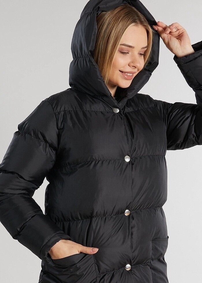 Kapüşonlü su geçirmez mont - Görsel 4