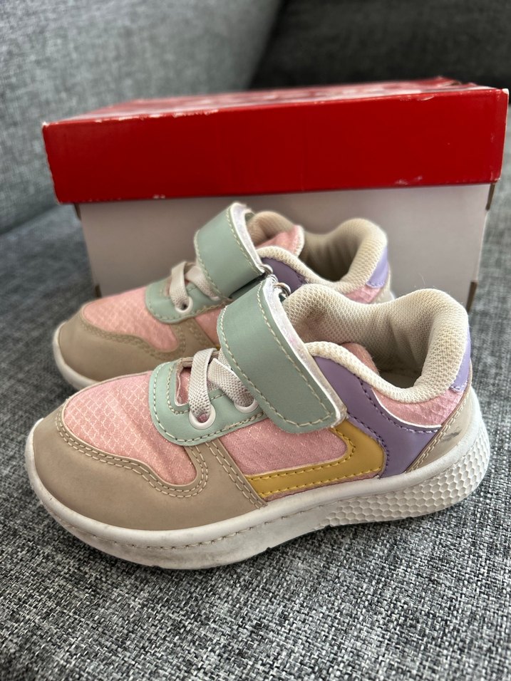 Kız Çocuk Pembe Cırtcırtlı Spor Ayakkabı - Görsel 4