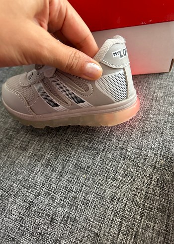 Beyaz Gri Erkek Çocuk Spor Ayakkabı Velcro - Görsel 2