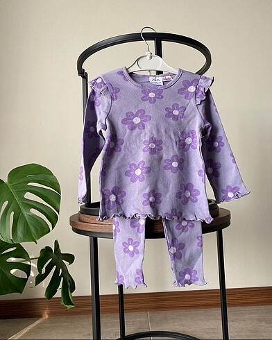 Zara çiçek desenli fitilli takım