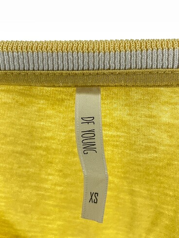 xs Beden sarı Renk Defacto T-shirt %70 İndirimli.