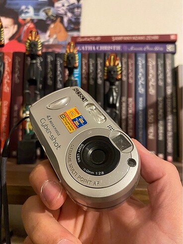 Sony DSC-P43 Dijital Fotoğraf Makinesi