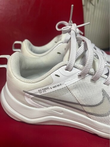 37,5 Beden Nike Ayakkabı
