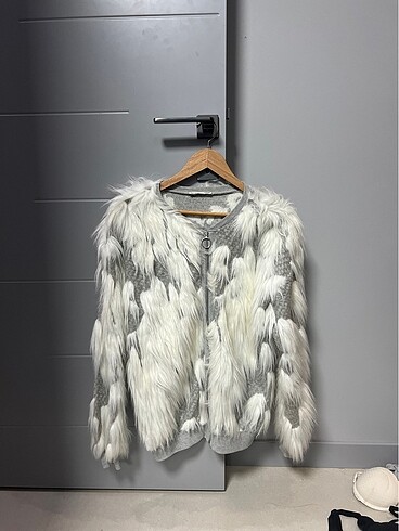 Zara kürklü gri beyaz ceket