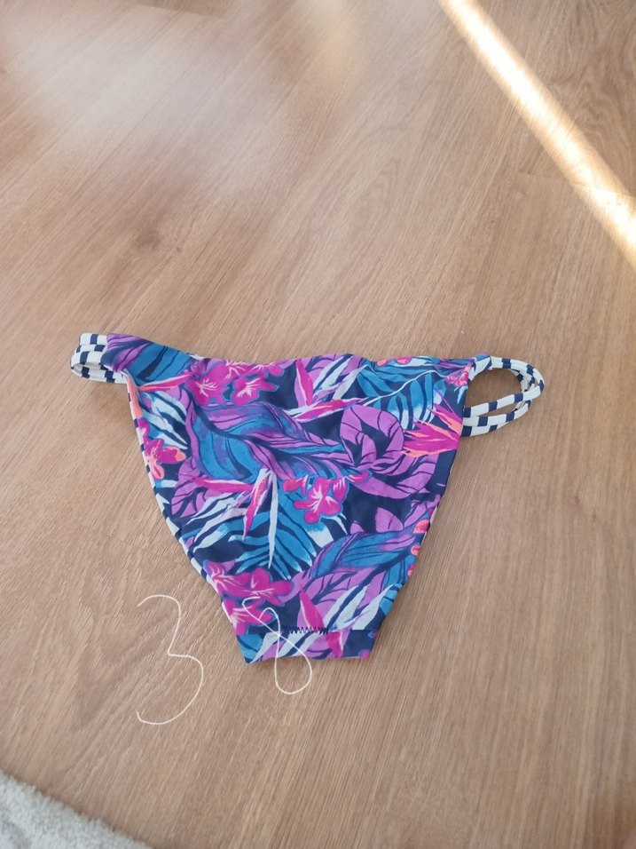 Çok Renkli Çiçekli Bikini Altı - Görsel 2