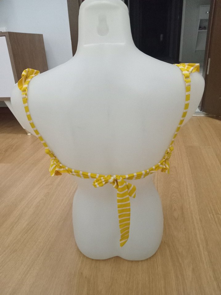 Sarı Çizgili Fırfırlı Mini Bikini ust - Görsel 2