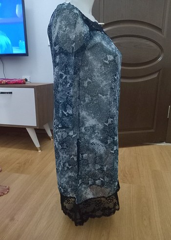 Dantel Detaylı Gri pareo - Görsel 3