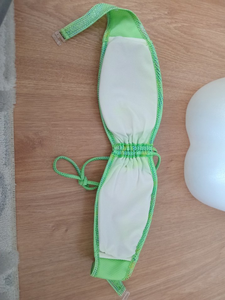 Parlak Yeşil Yılan Desenli Strappy Bikini - Görsel 3