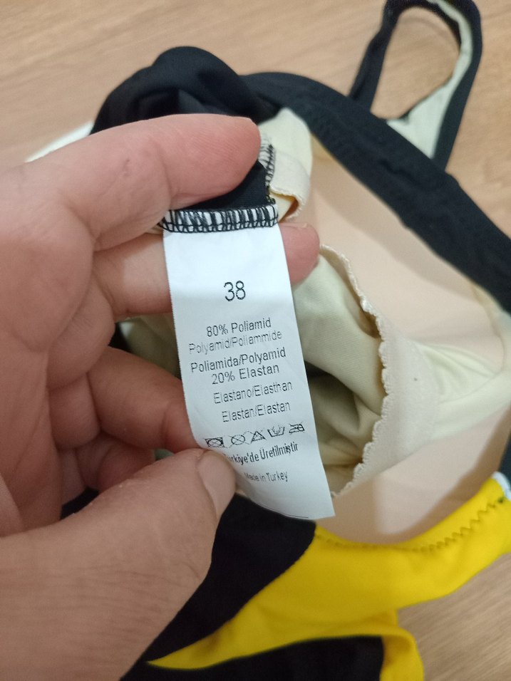 Sarı Siyah Kadın Mayo, Kolsuz, Sıkı Oturan - Görsel 3