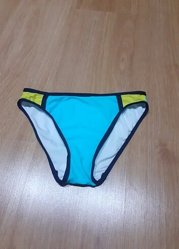 Bikini ust
