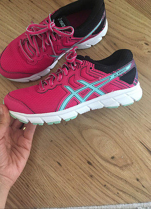 35 Beden Asics orjinal spor ayakkabı