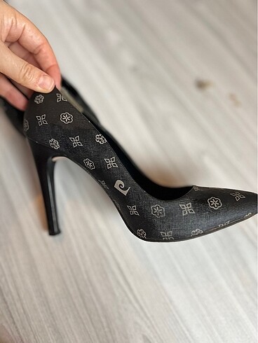 37 Beden Pierre cardin stiletto