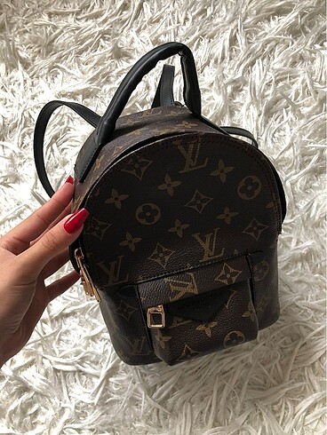 Urban Outfitters LV Mini Sırt Çantası