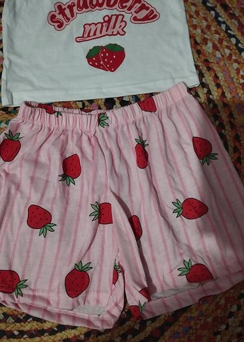 Addax Çilek Baskılı Kısa Kadın Pijama Takımı