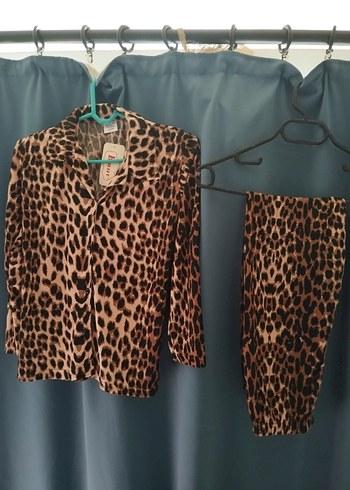 Leopar Desenli Kadın Takım - Görsel 2