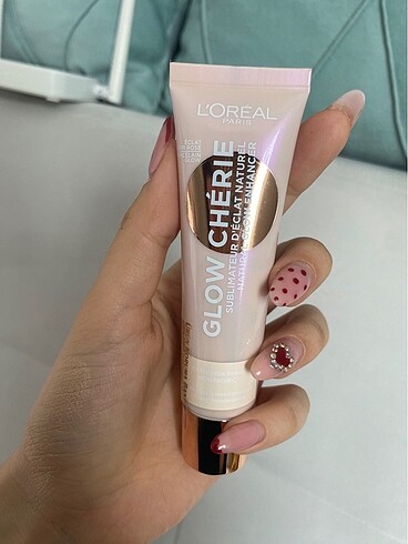 Loreal Glow Cherie Renkli ışıltılı Yüz nemlendiricisi Etiketli y