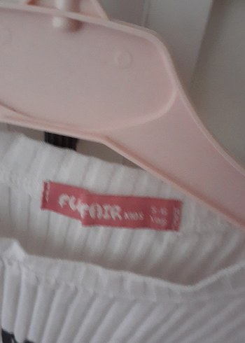 Kız Çocuk Beyaz Piliseli Tişört - Görsel 3