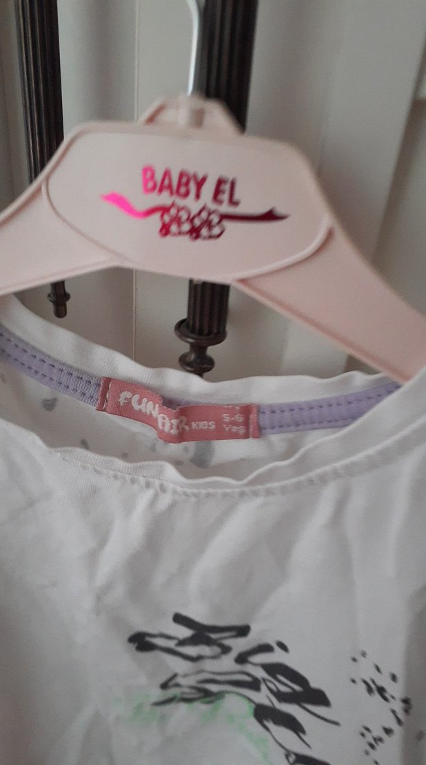 Beyaz Baskılı Kız Tişörtü - Görsel 2