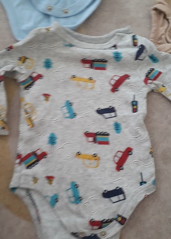 Uzun Kollu Düğmeli Bebek Zıbını - Görsel 2