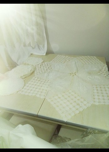 Nakışlı Beyaz Masa Örtüsü - Görsel 2