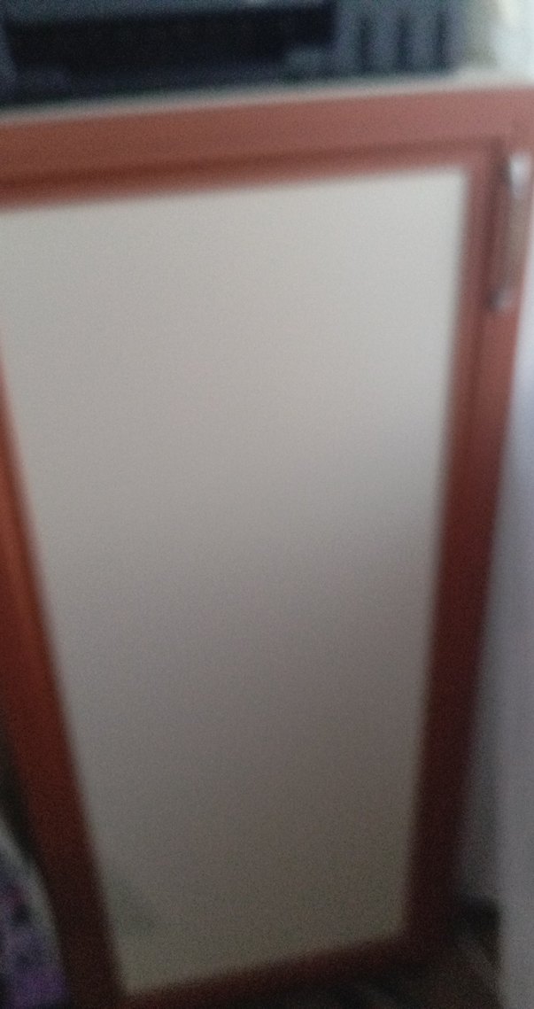 Parlak Bej ve kahverengi dolap - Görsel 2