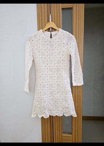 Uzun Kollu Beyaz Dantel Midi Elbise - Görsel 3